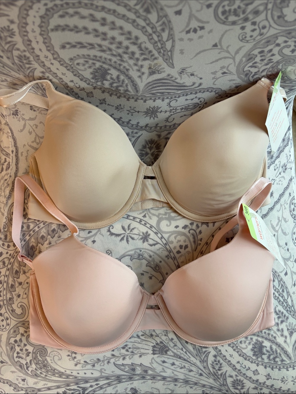NWT Warners Light Pink and Nude T-Shirt Bras-36B